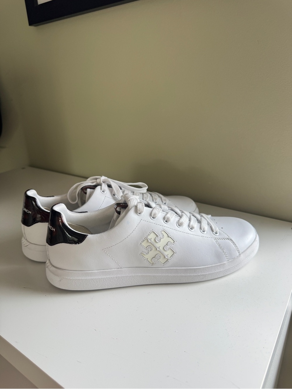 NWT Tory Burch Howell Court Sneakers - Tortoise